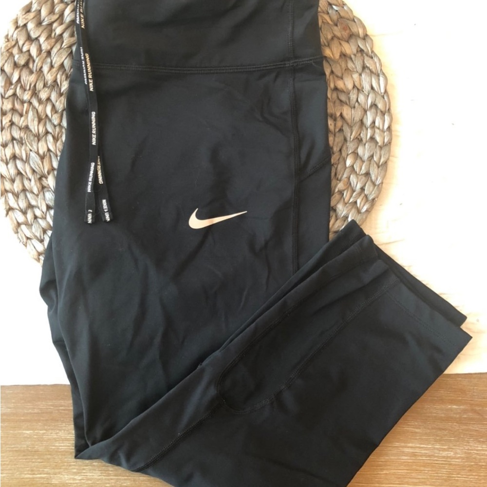 Nike Black cropped Leggings